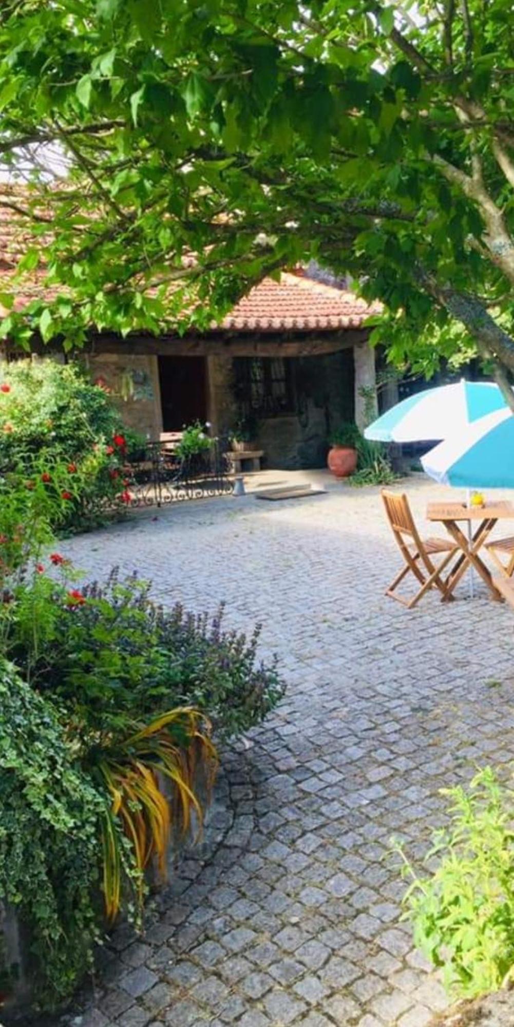 Quinta Padre Lobo Guest House Санта Мария да Фейра Екстериор снимка