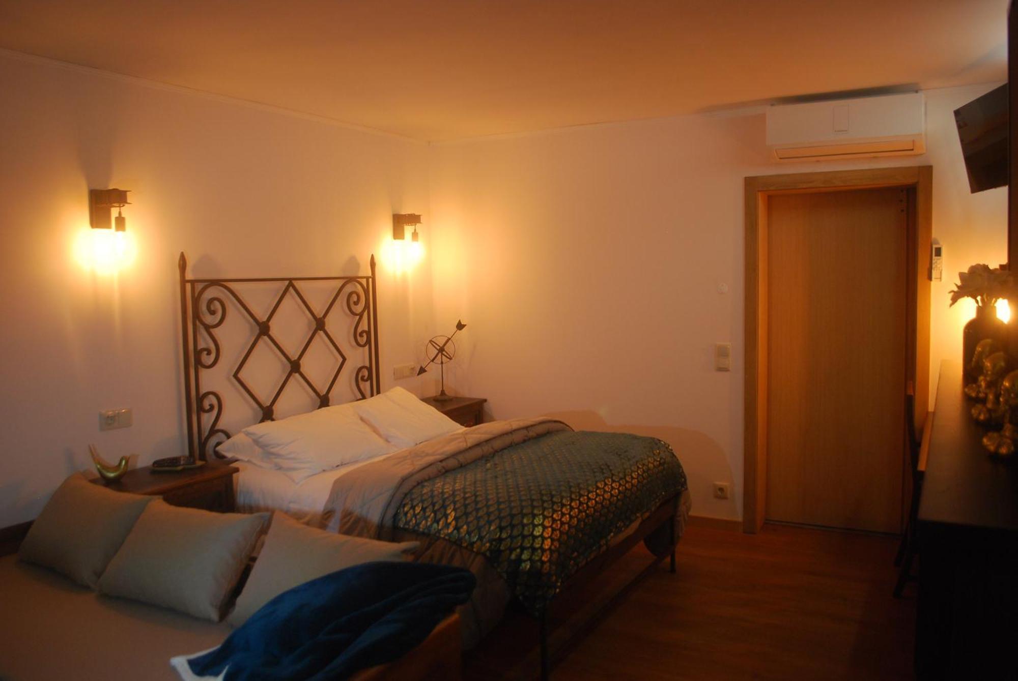 Quinta Padre Lobo Guest House Санта Мария да Фейра Екстериор снимка