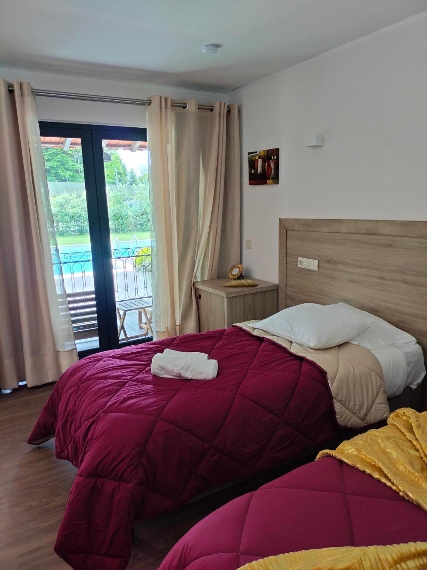Quinta Padre Lobo Guest House Санта Мария да Фейра Стая снимка
