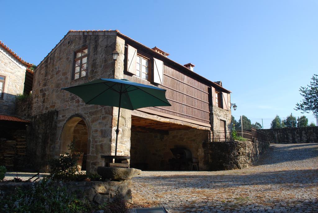Quinta Padre Lobo Guest House Санта Мария да Фейра Екстериор снимка