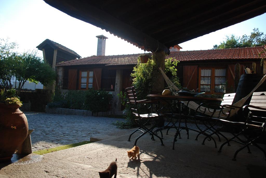 Quinta Padre Lobo Guest House Санта Мария да Фейра Екстериор снимка